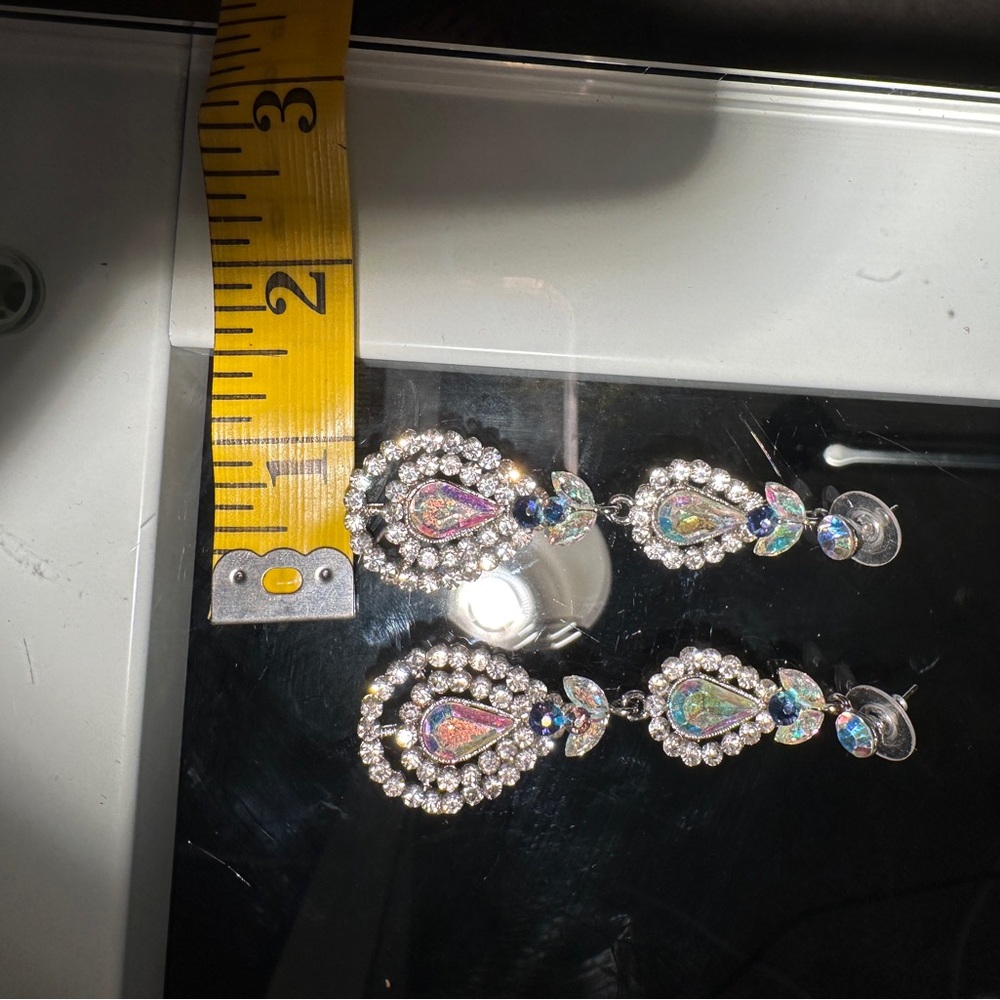 Long Pageant/Prom Ear Rings - Picture 4 of 5
